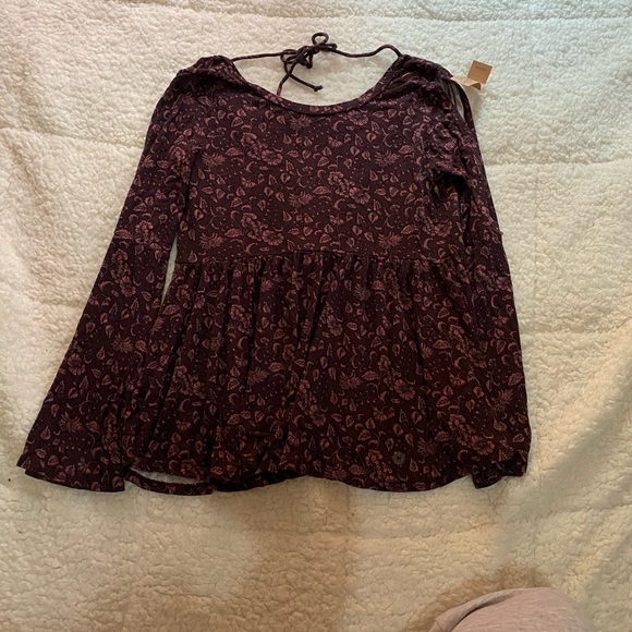 Flowy American Eagle Top! - Picture 2 of 4